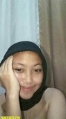 Koleksi Hima Hijab Abg 18Yo Sange Cantik Bogel Colok Memek Becek Berlendir