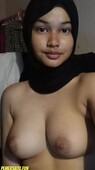 Koleksi Nadzira Hijab 18Yo Binal Memek Sempit