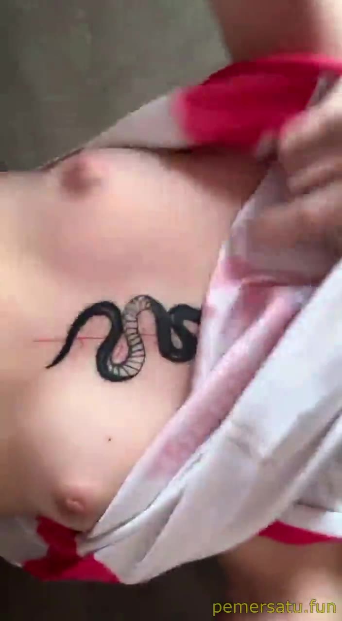 Cassie Mulus Tatto Ular (4) Video Pemersatu Bangsa