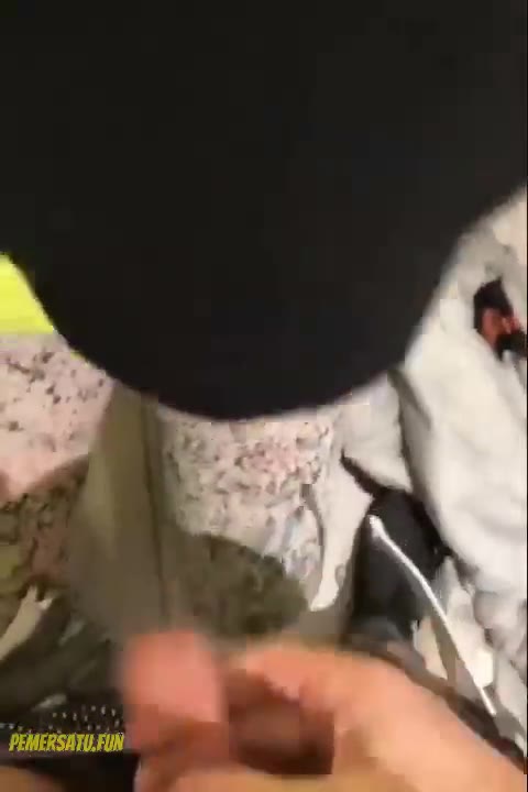 jilbab hitam suka mainin kontol pacar