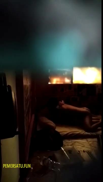 intip kamar kost sebelah ternyata jilbab pink sedang genjot pacar