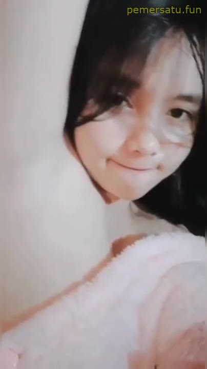 Cantik Banget Abg Kacamata 18Yo Mulus Ini (3) Video Pemersatu Bangsa