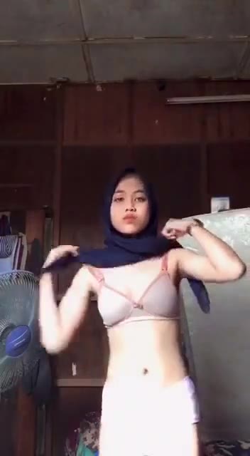 Koleksi Ain Ayunie Komplit Banyak Video Banyak Foto