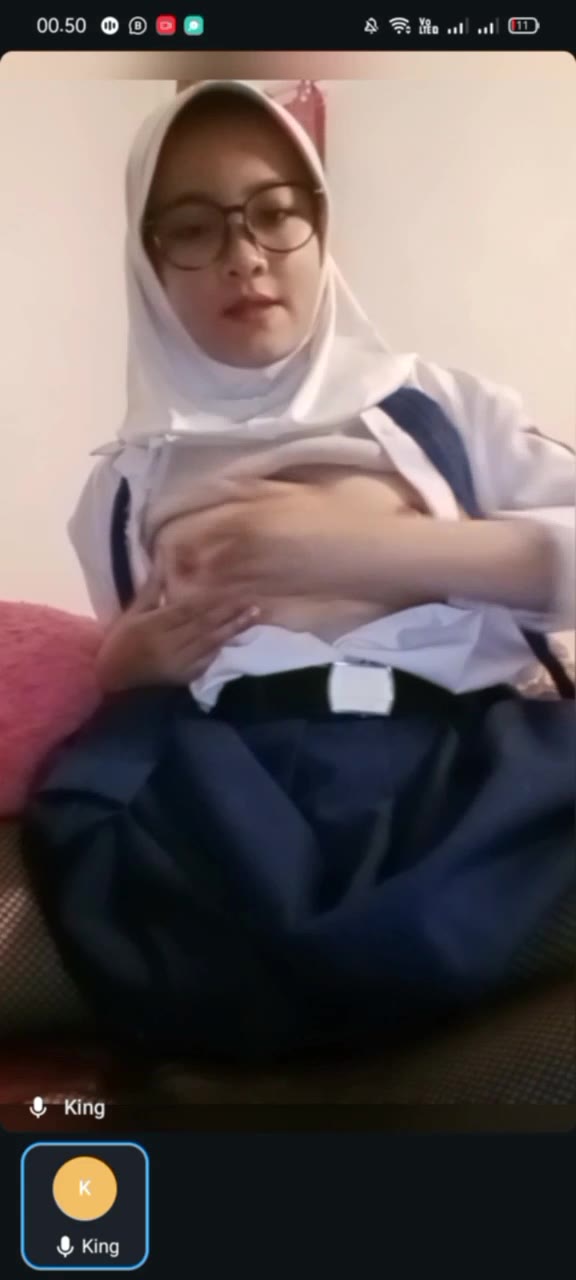 Hijab SMA Colok memek enak banget