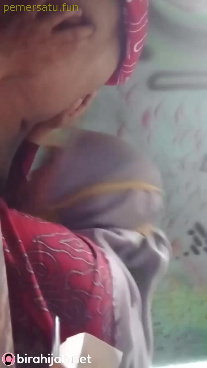Bunda Nyepong Otong Sambil Mainin Uting Video Pemersatu Bangsa