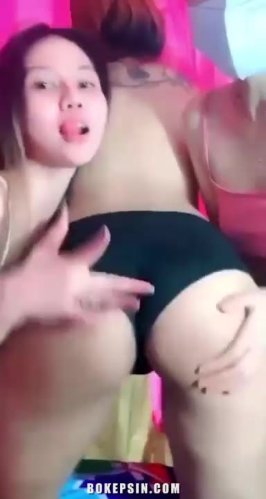 Trio Gadis Barbar Jilat Uting Lesbi