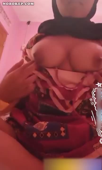 Bokep Indo Chellskyy Cewek Hijab Toket Bulat Colmek Video Pemersatu Bangsa