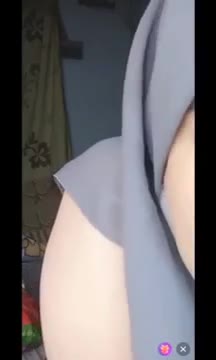 ABG Cantik Mulus Bar² Mendesah
