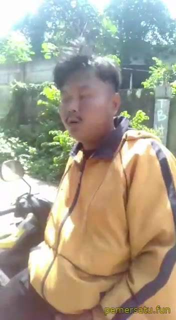Coli Di Depan Wanita Video Pemersatu Bangsa