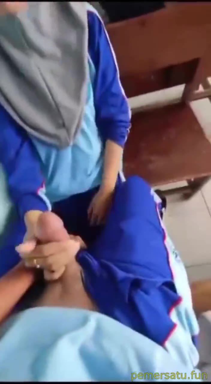 Hijab Abg 18Yo Sepong Di Kelas Saat Sepi (1) Video Pemersatu Bangsa