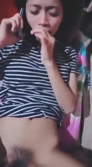 JANGAN DI MASUKIN DULU MASIH DI TELPON SUAMI Video Pemersatu Bangsa