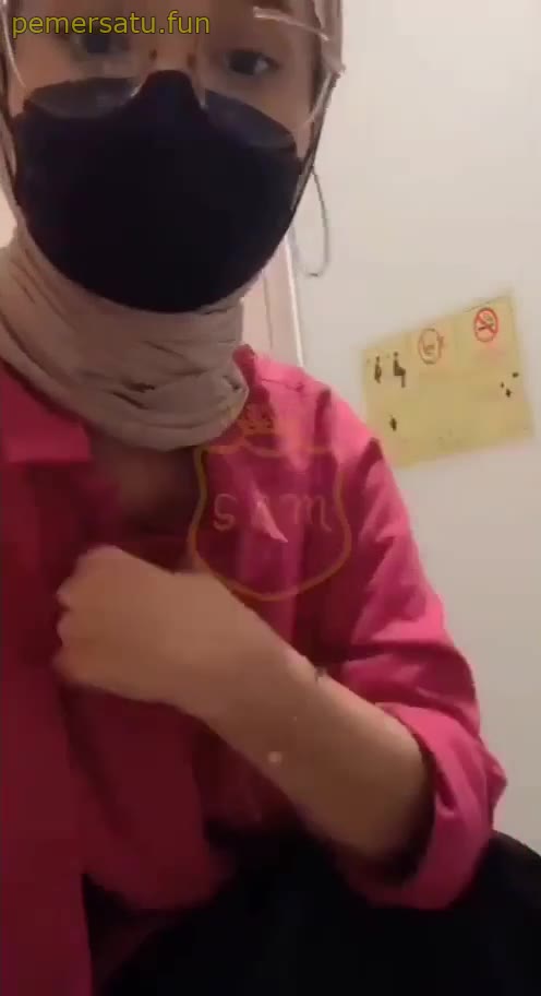 Koleksi 3 Vids Jilbab Kacamata Di Kamar Mandi Spil Harta Karun