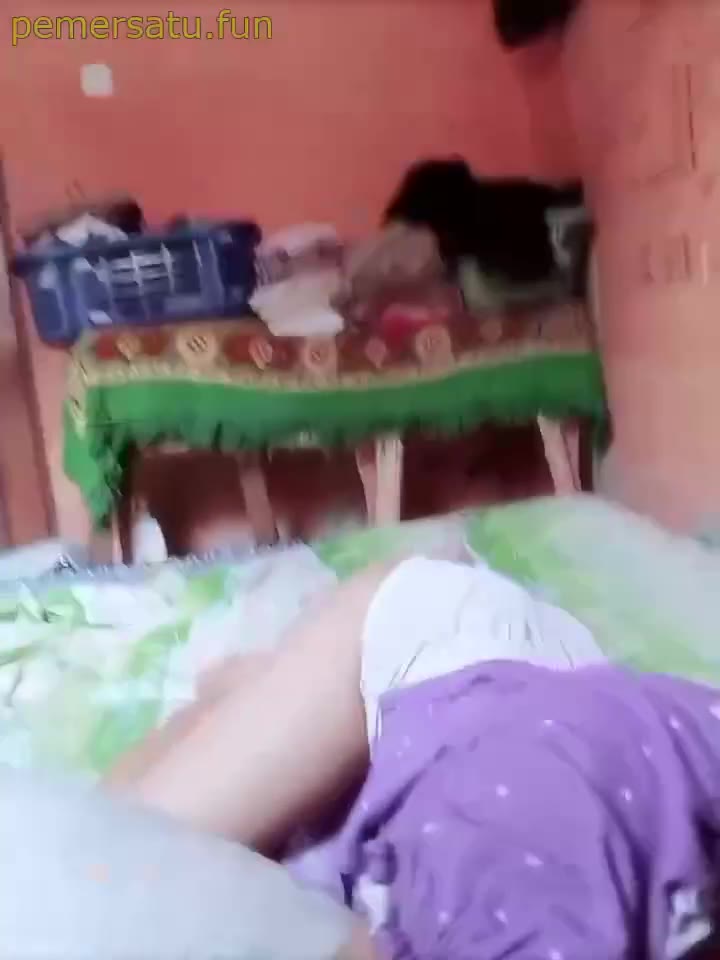 Pembantu Kerjaan Kelar Malah Goyang Ewe Video Pemersatu Bangsa