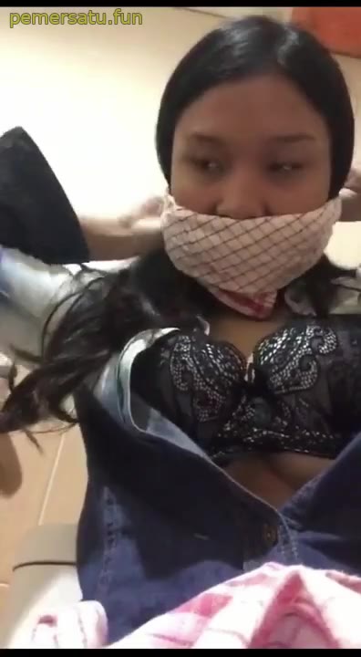 P14 Indira Wibowo Abg 18Yo Pemersatu Fun 14