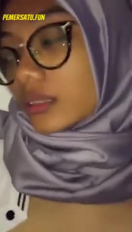 Hijab Ungu