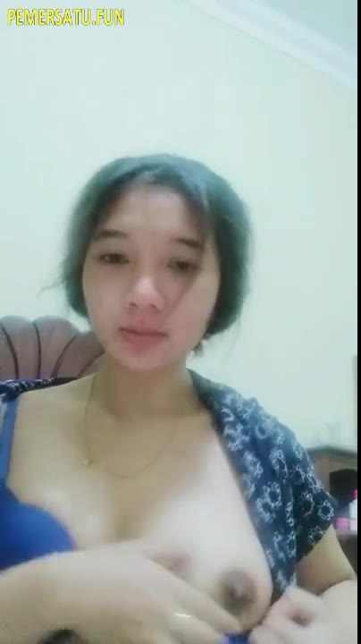 pacar cantik bikin video pamer nenen biar pacarnya ange