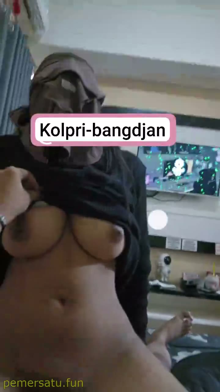 Kolpri Bangdjan Threesome Hijab (4) Video Pemersatu Bangsa