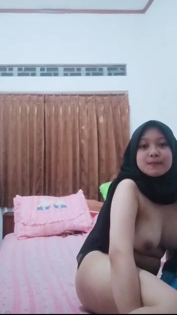 Hijab Viral Omek Pakai Botol Parfum Video Pemersatu Bangsa