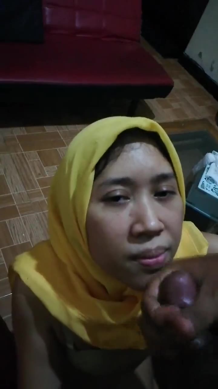 Crot di muka jilbab