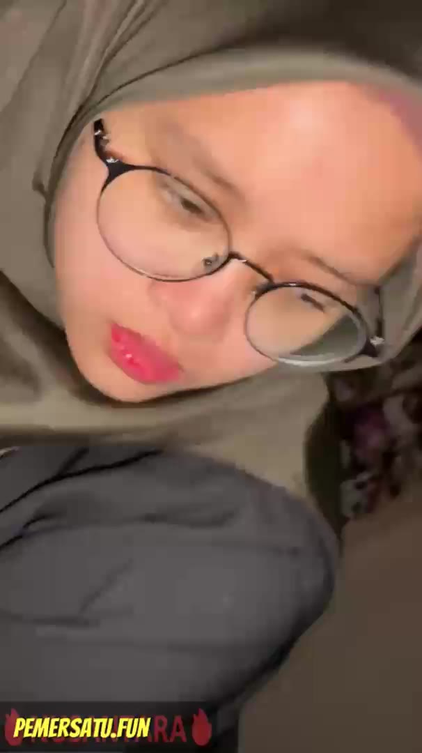 Jilbab Hitam Kacamata Cantik Ngentot Part 4 Video Pemersatu Bangsa