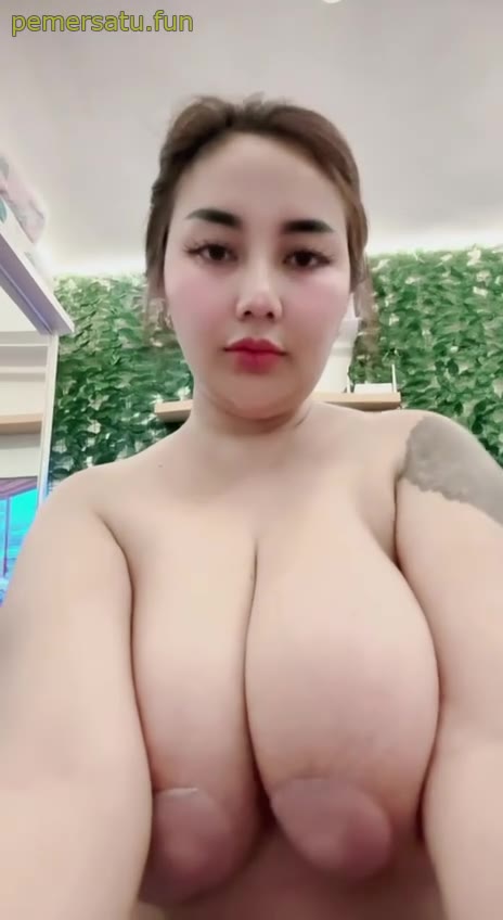 Tri Sandi Lestari Seleb Tobrut (9) Video Pemersatu Bangsa