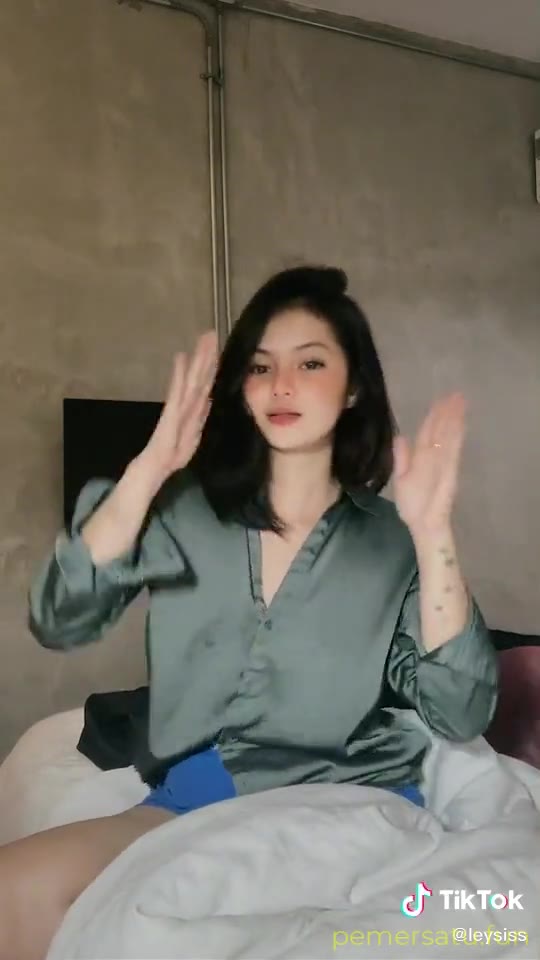 Koleksi Miss Leylis Cantik Tiktoker Punya Skandal