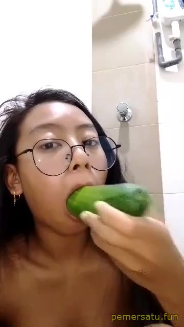 Dede Aminaa Suka Timun Abg 18Yo (24) Video Pemersatu Bangsa