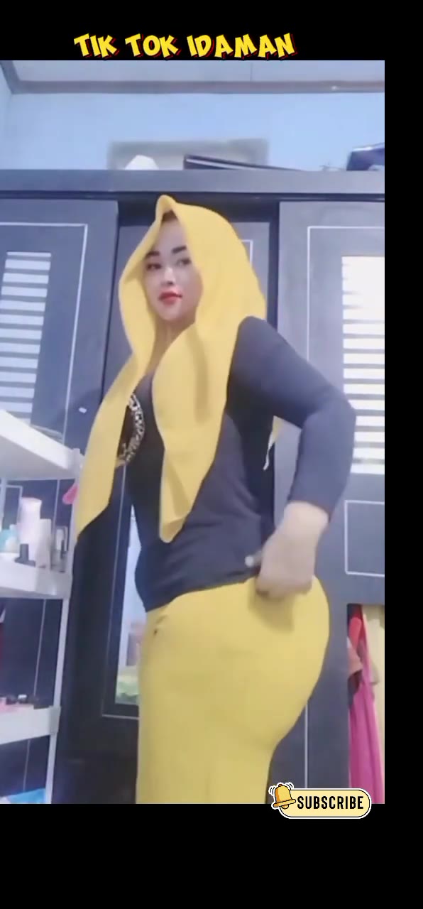 Bokong Gede Nya Tante Selalu Meresahkan Siap Antar Anak Sekolah Bodi Tembem