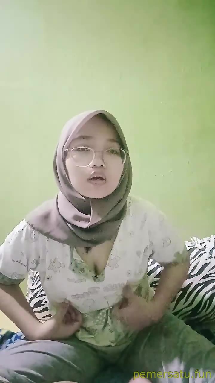 Mba Nining Hijab - Hijab Video Pemersatu Bangsa