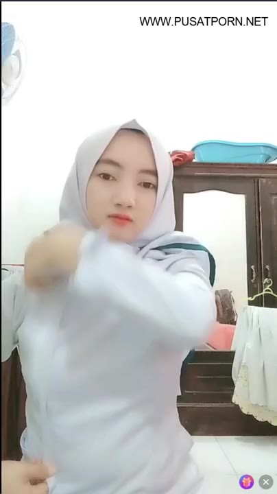 Perawat Cantik Pake Jilbab Lagi Live Nunjukin Uting