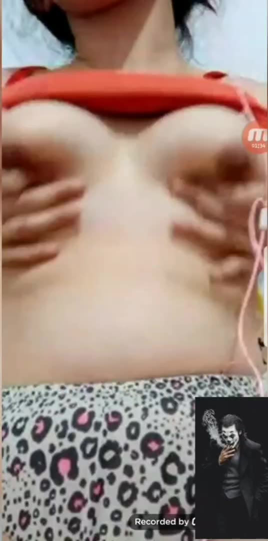 Sayang bgt vcs nya disebar, padahal cantik bgt