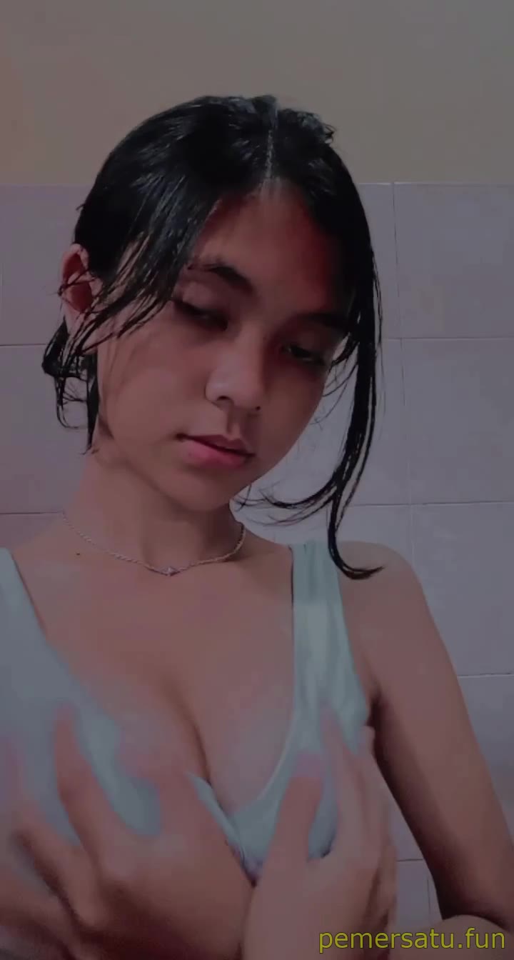 P15 Eva Celia Abg 18Yo Pemersatu Fun 15
