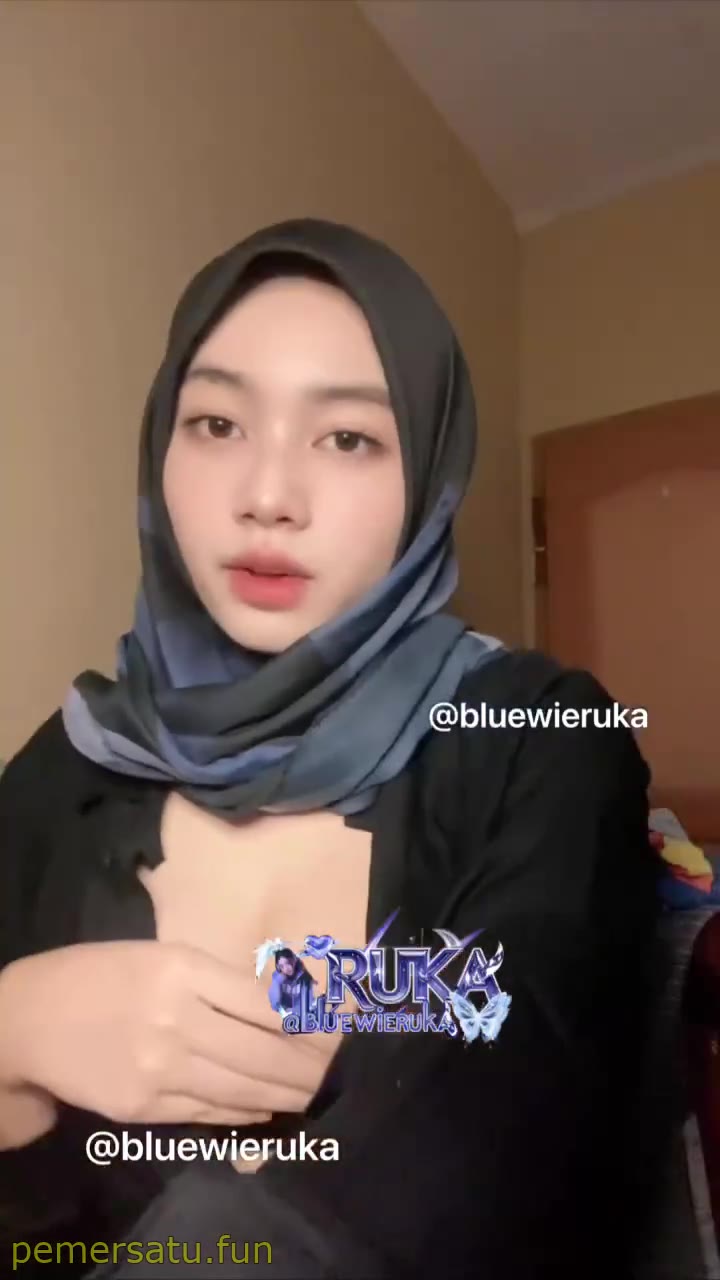 Mika Colmek Pakai Hijab Video Pemersatu Bangsa