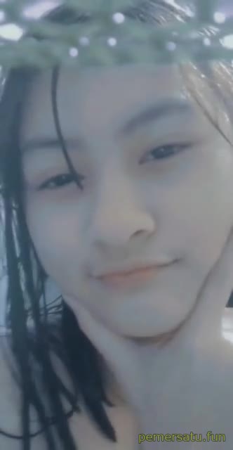 Cantik Mulus Berkacamata 18Yo Sange Suka Colmek (15) Video Pemersatu Bangsa