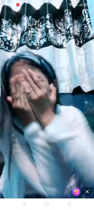 NAYLA 18 tahun kelihatan tali BH pink nya