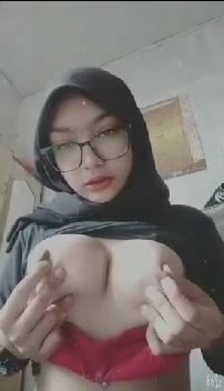Cewe Hijab Pamer Tok T Yg Pernah Viral