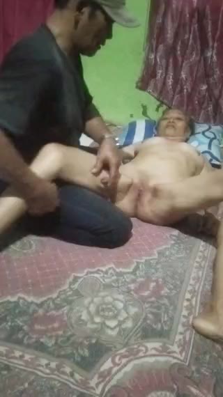 Mbah Maryono Colok Memek Stw Paruh Baya Bokepss Com Mp4