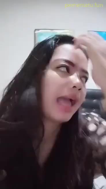 Hijabers Aini (19) Video Pemersatu Bangsa