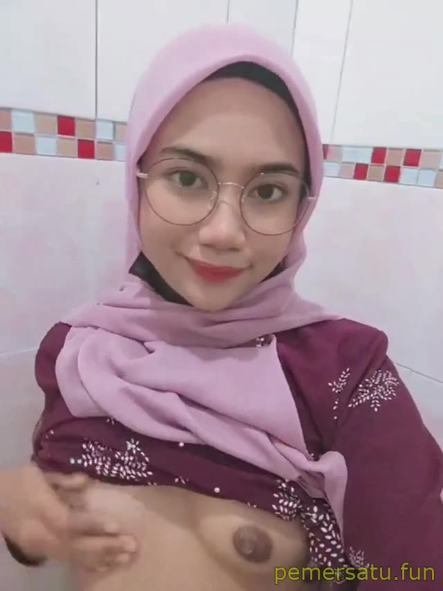 Isyifa Hijab Sange Jilbab Pink Bugil Colok Memek (5) Video Pemersatu Bangsa