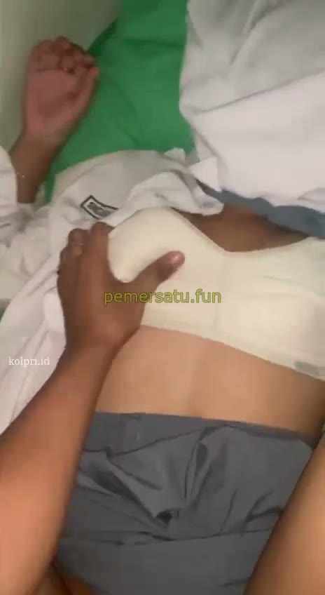 sesa firly hijab 18yo dientot masih pakai seragam (3)