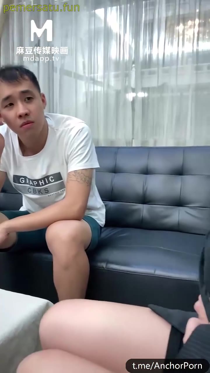 Entot Cina Di Kantor