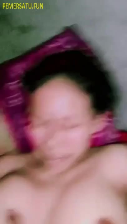 abg toge digenjot sambil main mobile legend digenjot senyum
