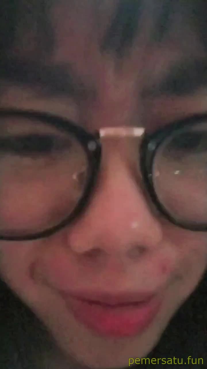 P50 Elia Abg 18Yo Kacamata Lugu Imut Bugil Colok Memek Becek 50