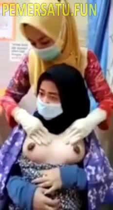 bidan jilbab praktek memperlancar asi