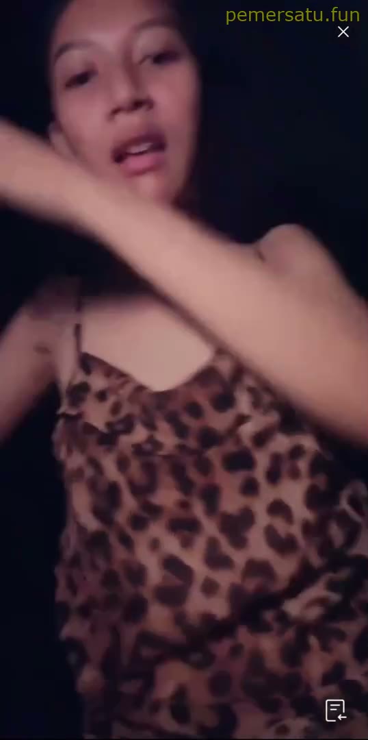Karina Belum Puas Dengan 2 Kontol,,Lanjut Omek Sampe Muncrat - Live Pemersatu Fun Video Pemersatu Bangsa