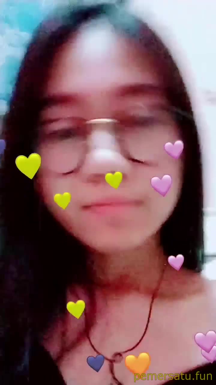 P54 Elia Abg 18Yo Kacamata Lugu Imut Bugil Colok Memek Becek 54