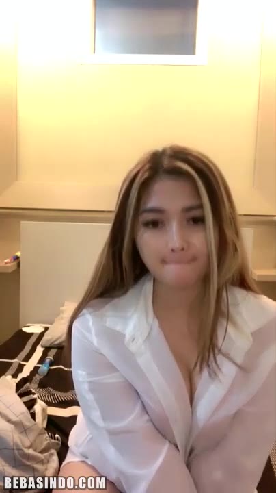 Bokep Indo Zara Bugil Lepas Kemeja Putih Rare Zaraaa Montok Semok Tante