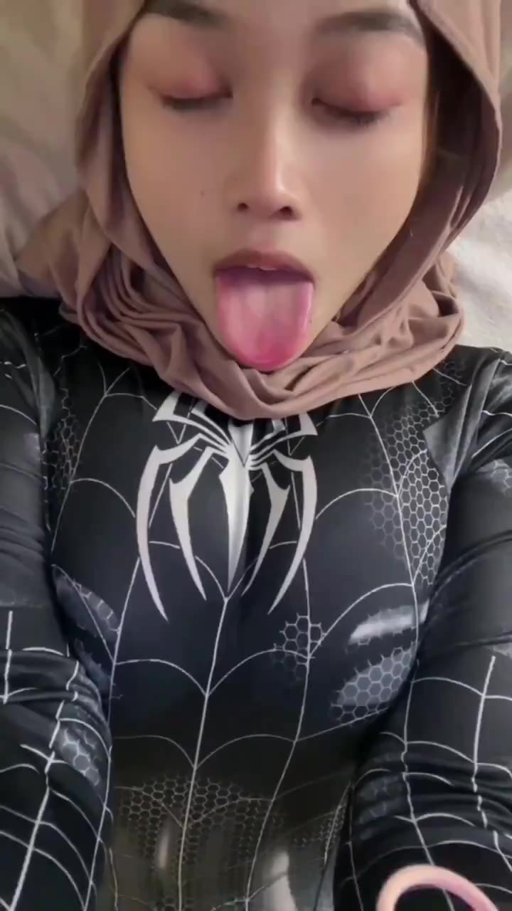 Sheiii Seleb Tiktok Costum Spiderman Ketat Yakwad