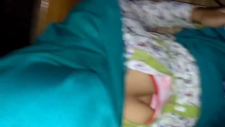 Crot ke baju ayang hijab (online-video-cutter com)