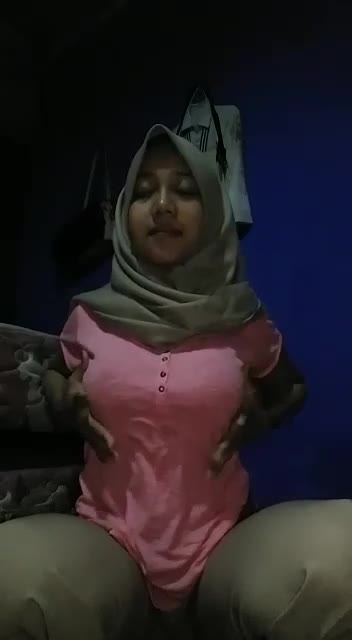 Kiki Hijab 04